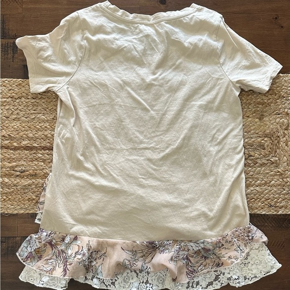 Umgee floral Boutique tshirt Ruffle Small - Picture 2 of 2